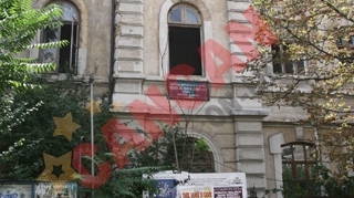 La scoala, ca pe santier