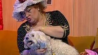VIDEO Daca ar vedea Caragiale asta, s-ar rascoli in mormant! Uite-o pe Marioara Zavoranu in prima ei piesa de teatru!