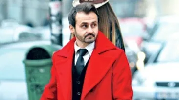 Noua “uniforma” lansata de Florin Dobre, alias “omul in rosu”. Ai purta asa ceva?