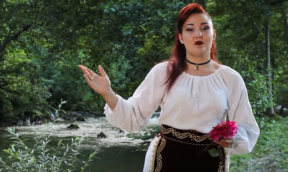 Cântăreața de muzică populară, Denisa Gog, a murit într-un accident. Artista avea doar 22 de ani