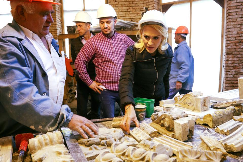 Gabriela Firea a anunțat consolidarea a 41 de clădiri vechi din centrul Capitalei: „Am alocat 10 milioane de euro!”
