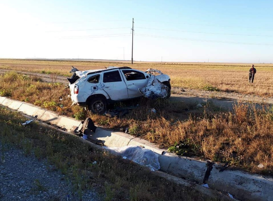 El este tânărul care a intrat cu 160 km/h într-un TIR! Se căsătorise în urmă cu două săptămâni