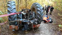 Accident cumplit în Coroieni, Maramureș. Un bărbat a murit strivit de tractorul pe care îl conducea