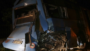 ACCIDENT GRAV între două autobuze! 14 persoane au fost rănite
