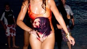 Heidi Klum, Rihanna, Scarlett Johansson si Jessica Alba arata aproape tot prin costumul de baie! Care arata mai bine?