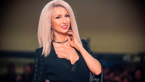 Andreea Bălan, în scandal cu fanii: „În 2000, dacă mă atingeați, nu vă spălați o săptămână!”