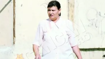 Parintii surorilor Gabor s-au mutat impreuna, la opt ani de la divort! Uniti de saracie si probleme