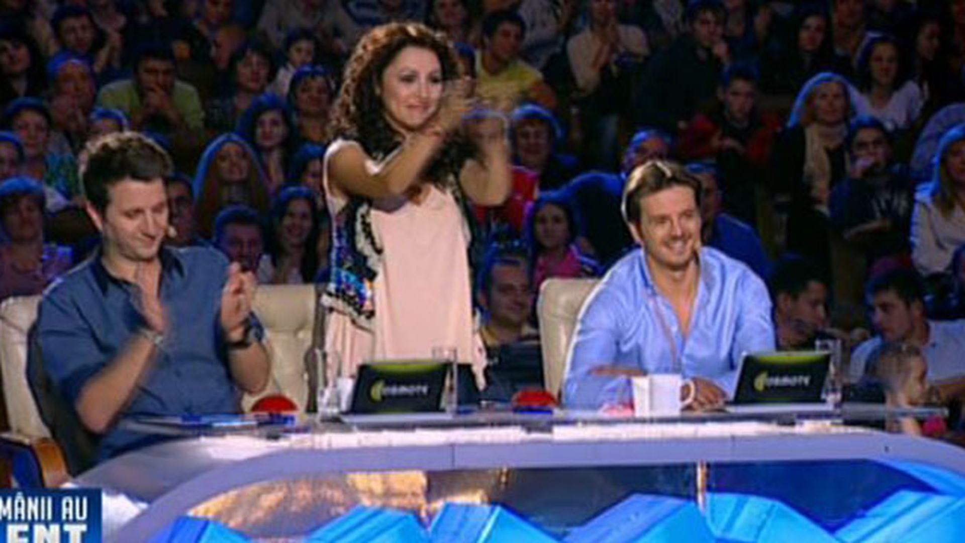 Dupa numai doua saptamani de antrenament impreuna, acesti doi tineri au uimit juriul! Uite ce au putut sa faca pe scena!