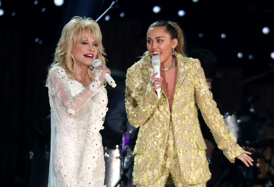 Miley Cyrus, prima reacție după decesul lui Dolly Parton/ sursa foto: Profimedia