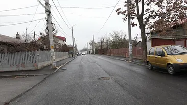 Oprescu a verificat astazi stadiul lucrarilor de constructie a retelelor de apa, canalizare si sistem rutier din cartierul Ghencea