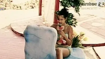 Imagini de colectie! Uite-i pe bunicii lui Razvan si Dani la Neatza! Horia Brenciu era prezentator si Nicoleta Luciu iti spunea cum e vremea!