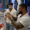 Avem imaginile cu Lorenzo, beat-mangă la Insula Iubirii. Antena 1 a refuzat să le difuzeze la TV