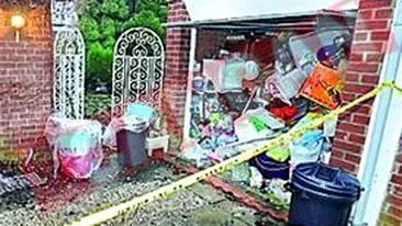 A murit dupa ce i-au cazut valizele in cap