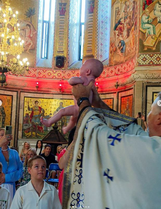 Vichi Răileanu și-a botezat fetița/ sursă foto: Instagram