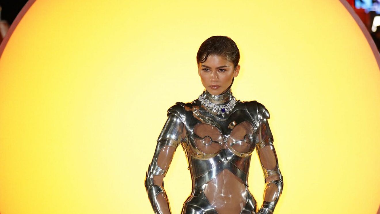 Zendaya și-a șocat fanii cu ultima sa apariție la a doua premieră a filmului ,,Dune”. Actrița a ales să poarte un costum de robot