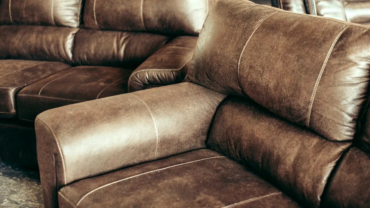 Cum să alegi canapeaua potrivită în funcție de dimensiunea sufrageriei?