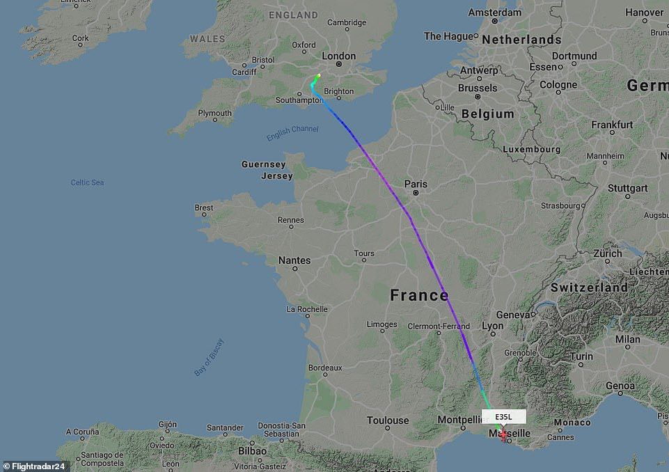 Ruta urmată de avionul în care se afla Joseph. Sursă foto:  dailymail.co.uk