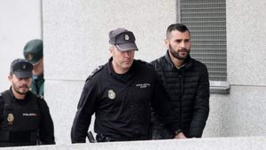 Românul care și-a răpit, sechestrat și obligat soția să se prostitueze a fost condamnat! Ani grei de pușcărie