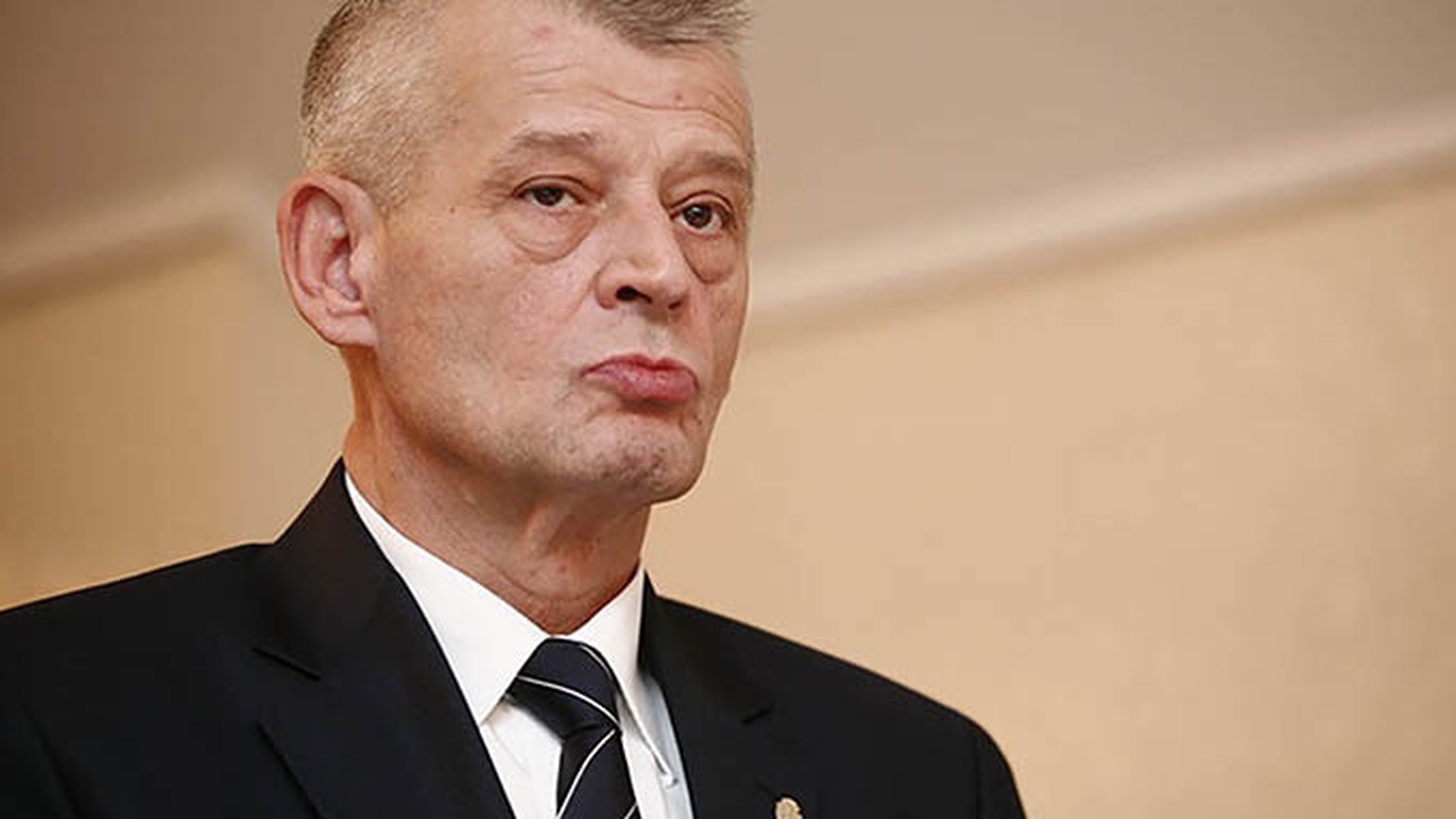 Noi veşti legate de dosarul în care este implicat şi SORIN OPRESCU: acesta susţine în continuare că este nevinovat, în timp ce patru din cei nouă inculpaţi şi-au recunoscut faptele