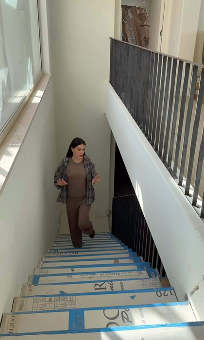 Influencerița din România părăsește țara. Și-a construit casa visurilor în Creta: ”Prima poză în bucătăria noastră!”
