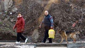 Irina Loghin a descoperit secretul tineretii fara batranete! Iese zilnic sa plimbe cainele in parc, iar mai nou are si companie!
