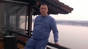 Un bărbat de 43 de ani din Corabia a murit într-o ambulanţă fără medic. Ce spun rudele revoltate, cum se apără doctorii, ce a făcut poliţia
