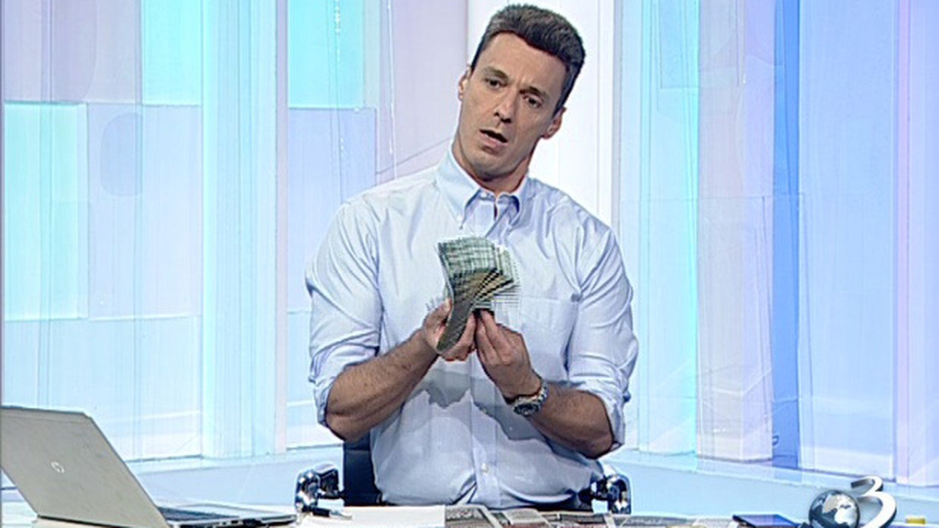 Mircea Badea, scandal cu o casă celebră de pariuri! Şi-a închis contul cu zeci de milioane în el!