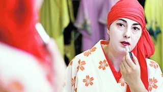 Croitoreasa din Bucuresti, gheisa in Japonia!
