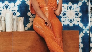 Alexandra Stan, în război cu Spitalul Județean Constanța. “Mizerie, dezinteres, lipsă de respect! Trebuie să le dai bani” Tatăl artistei se află internat acolo