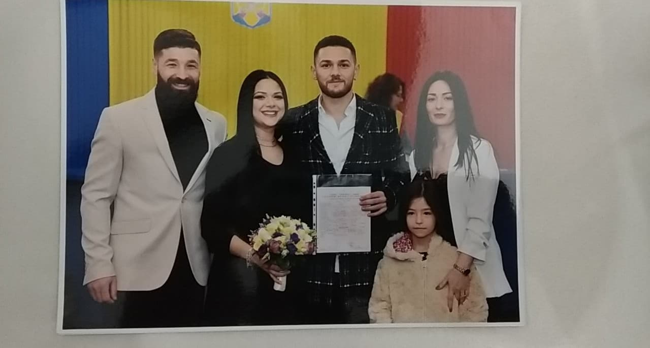 EXCLUSIV. Alex Ioniță s-a cununat civil cu logodnica însărcinată. Cine îi este naș celebrului fotbalist