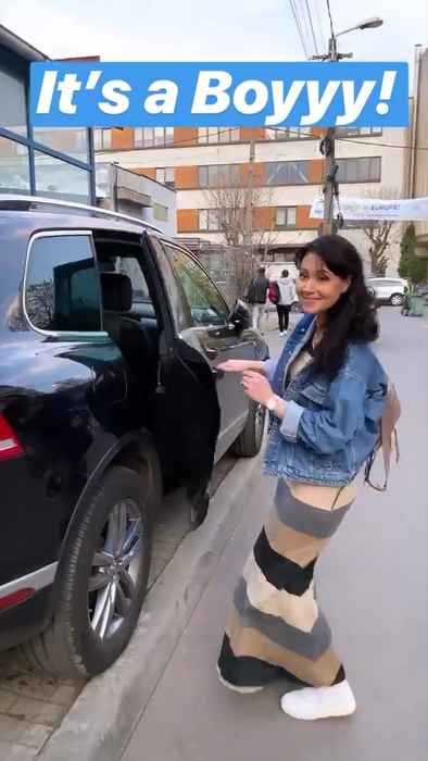 Însărcinată pentru a doua oară, Andreea Moldovan a dezvăluit sexul bebelușului. Sexy-casnica de la “MasterChef”, asaltată de urări
