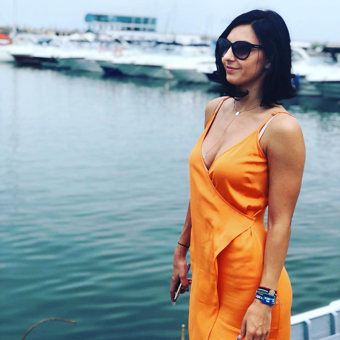 Durere de nedescris! Cristina Nedelcu  a căzut și și-a rupt ambele picioare: “Două luni în gips“