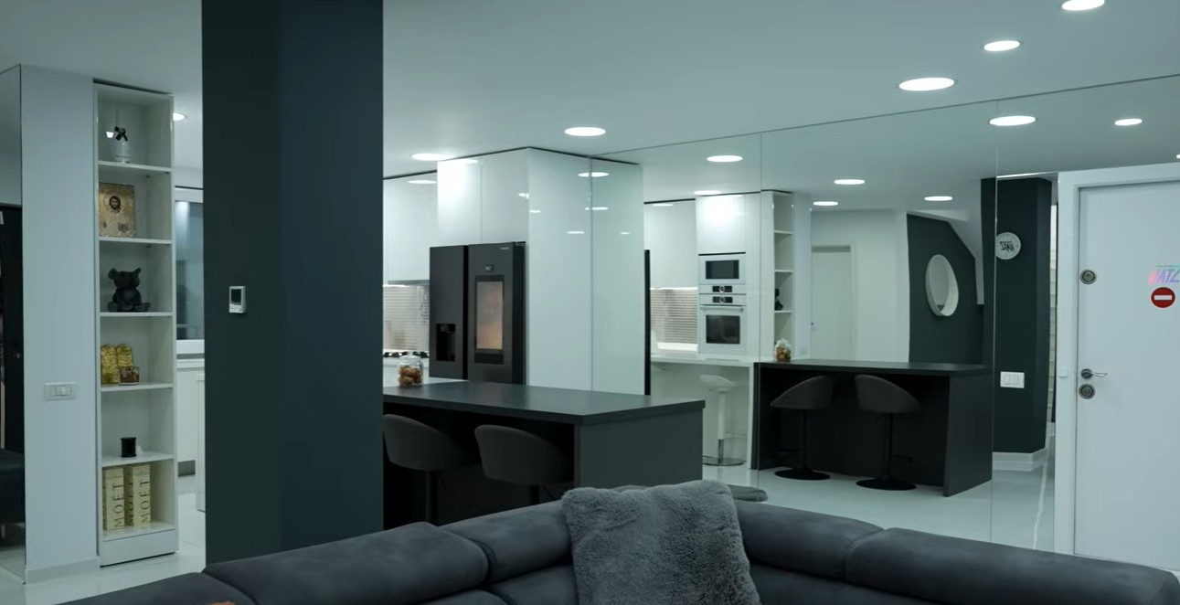 Cum arată vila din Domnești a lui Dorian Popa. Vloggerul a renovat fiecare colțișor al casei