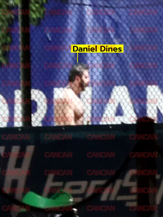 Partida s-a încheiat, Daniel Dineș și-a aruncat tricoul