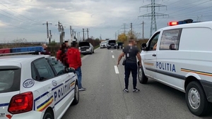 Accident în lanţ! Trei persoane printre care şi un minor, rănite