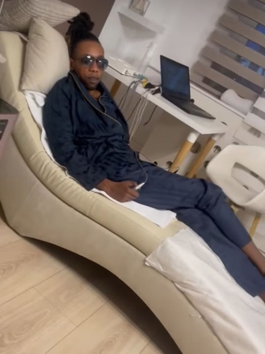 Joel Fenelon, pe patul de spital (Foto: Instagram)