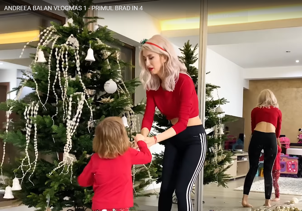 Andreea Bălan, gafă ireală! Și-a luat pantalonii invers. Cum a reacționat live, după ce o fană i-a atras atenția vedetei de la Antena 1