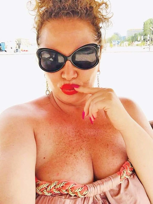 Oana Lis, în culmea fericiri: “Dau de băut la toți!” Ce a determinat-o pe blondină să facă anunțul