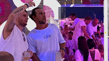 Codin Maticiuc, Dan Capatos și Răzvan Munteanu, dans pe mese ca-n vremurile bune