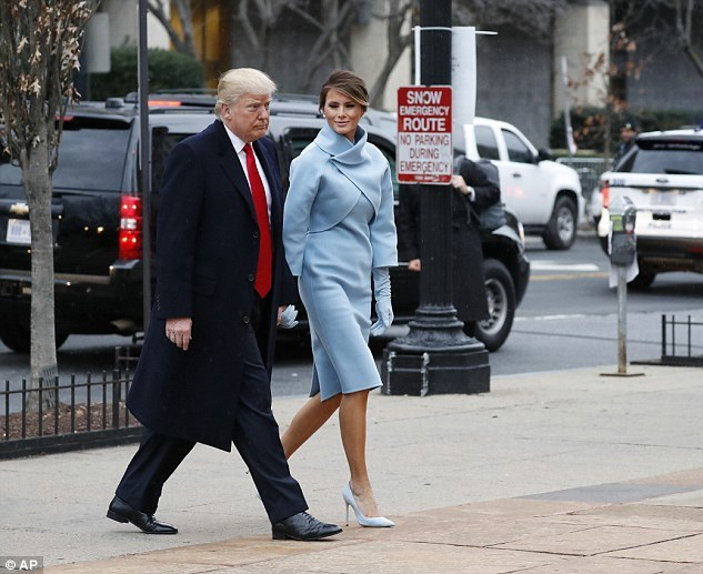 Donald Trump a devenit oficial al 45-lea preşedinte al SUA