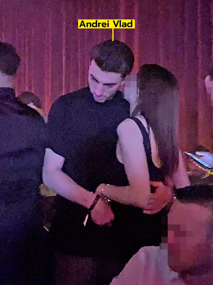 Andrei Vlad, relaxat alături de brunetă