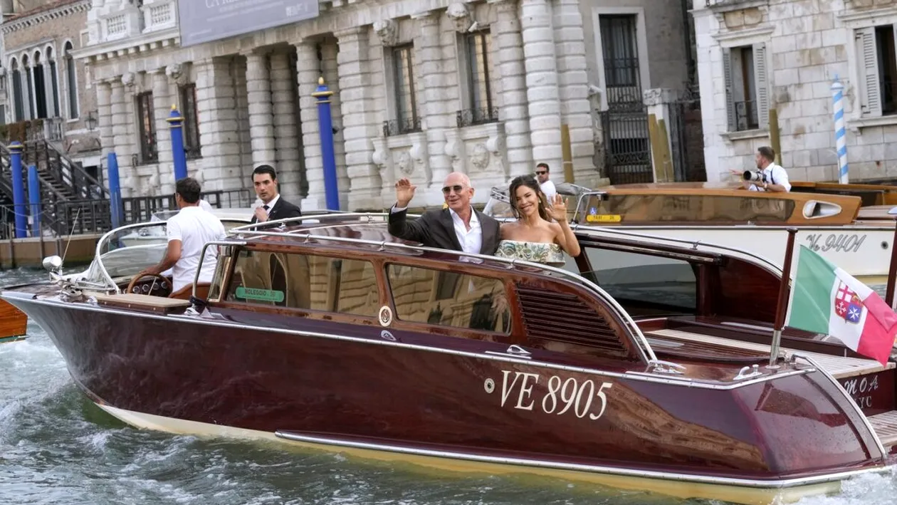 NU E O GLUMĂ! Suma uriașă pe care Jeff Bezos a scos-o din buzunar pentru nunta anului cu Lauren Sanchez