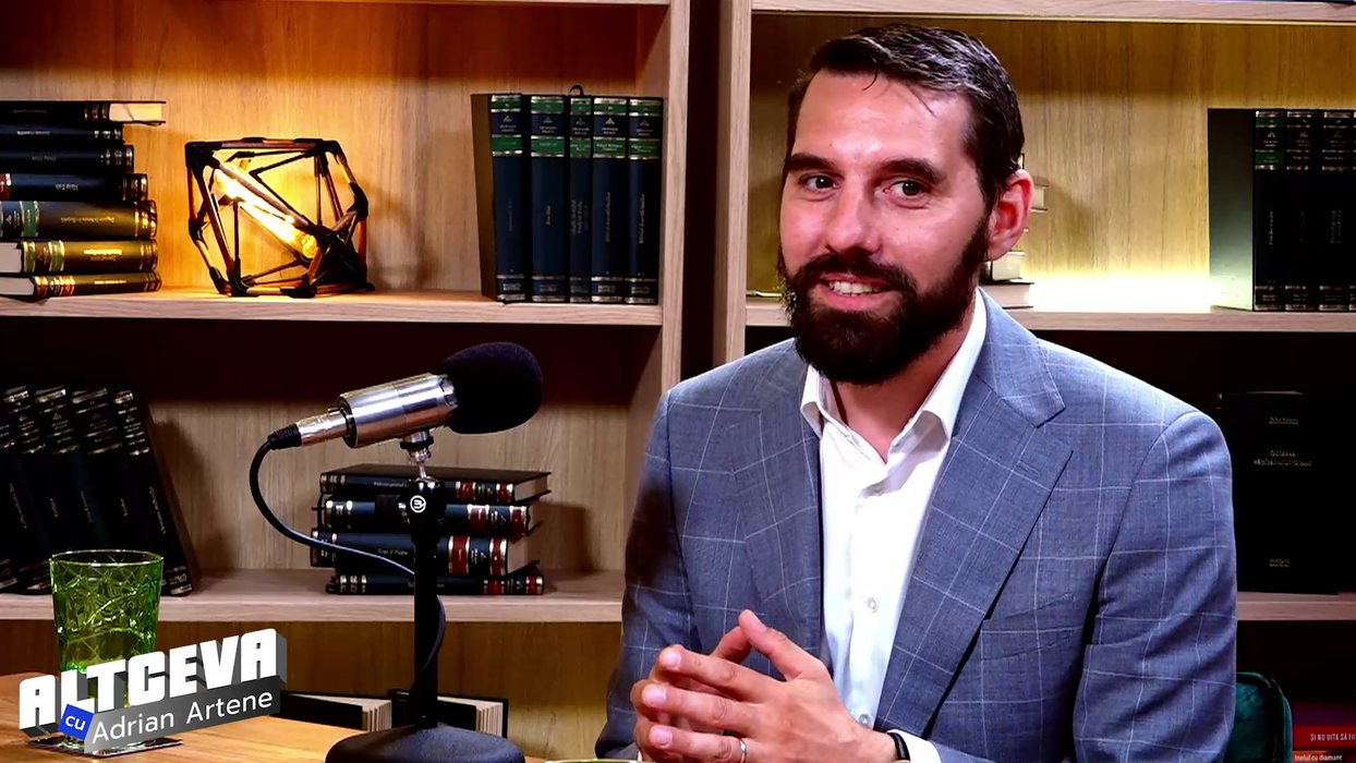 Principele Nicolae este invitatul în cadrul podcastului ”Altceva cu Adrian Artene” / (Sursa: Captură video)