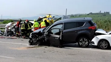 15 victime, după un accident în lanţ pe DN 1! ”Şoferul de 39 de ani este...”