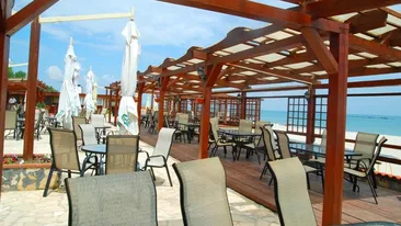 Scandal-monstru pe litoral. Doua vedete si-au pierdut copilul pe plaja, iar cand l-au gasit tatal l-a zgaltait bine!