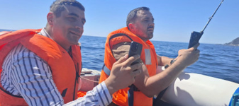 George Simion și Dan Dungaciu, la pescuit alături de călugării de pe Muntele Athos. „Ne-au făcut mai întăriți pentru ce va urma”