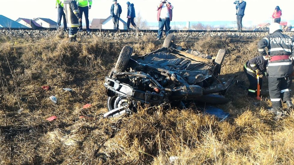 Imagini surprinse în urma accidentului dub Rosiesti Gara. Sursa foto: adevarul.ro