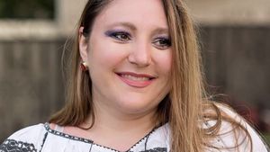 Un scandal a izbucnit, după ce Diana Șoșoacă a mers la o petrecere și a făcut live! Ce s-a întâmplat