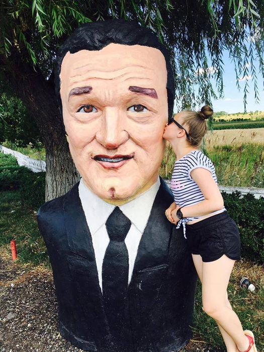 Cătălin Mihalache i-a făcut statuie şi lui Gigi Becali