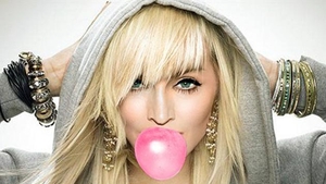 Madonna a luat-o razna? Diva sterilizeaza cabina dupa fiecare concert! Afla de ce!